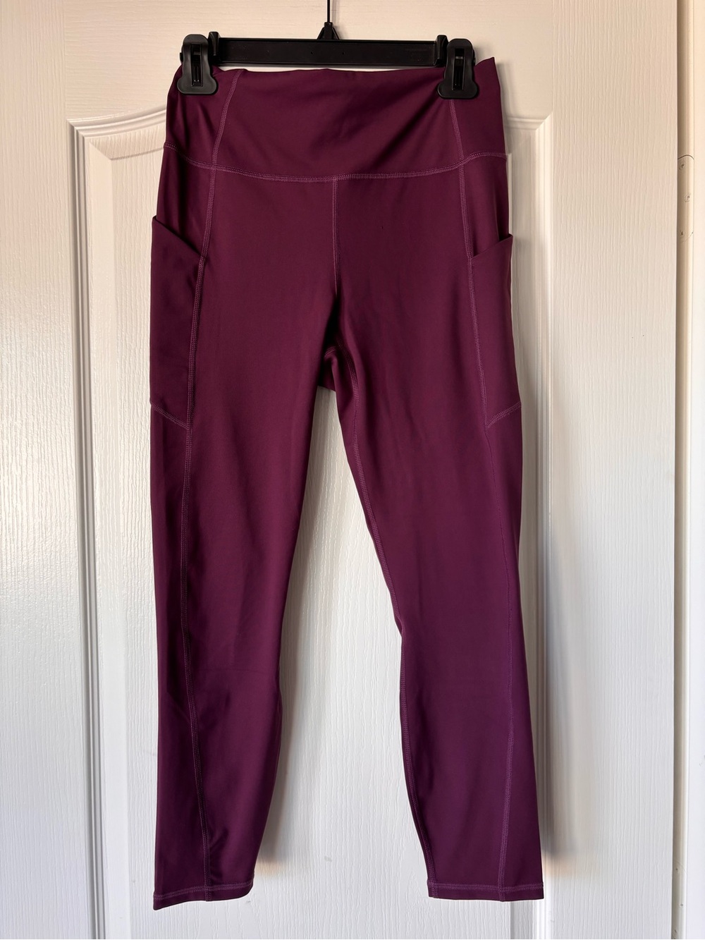 FABLETICS OASIS 7/8 HIGH WAIST POCKET LEGGING SIZE Medium burgundy  NEW workout